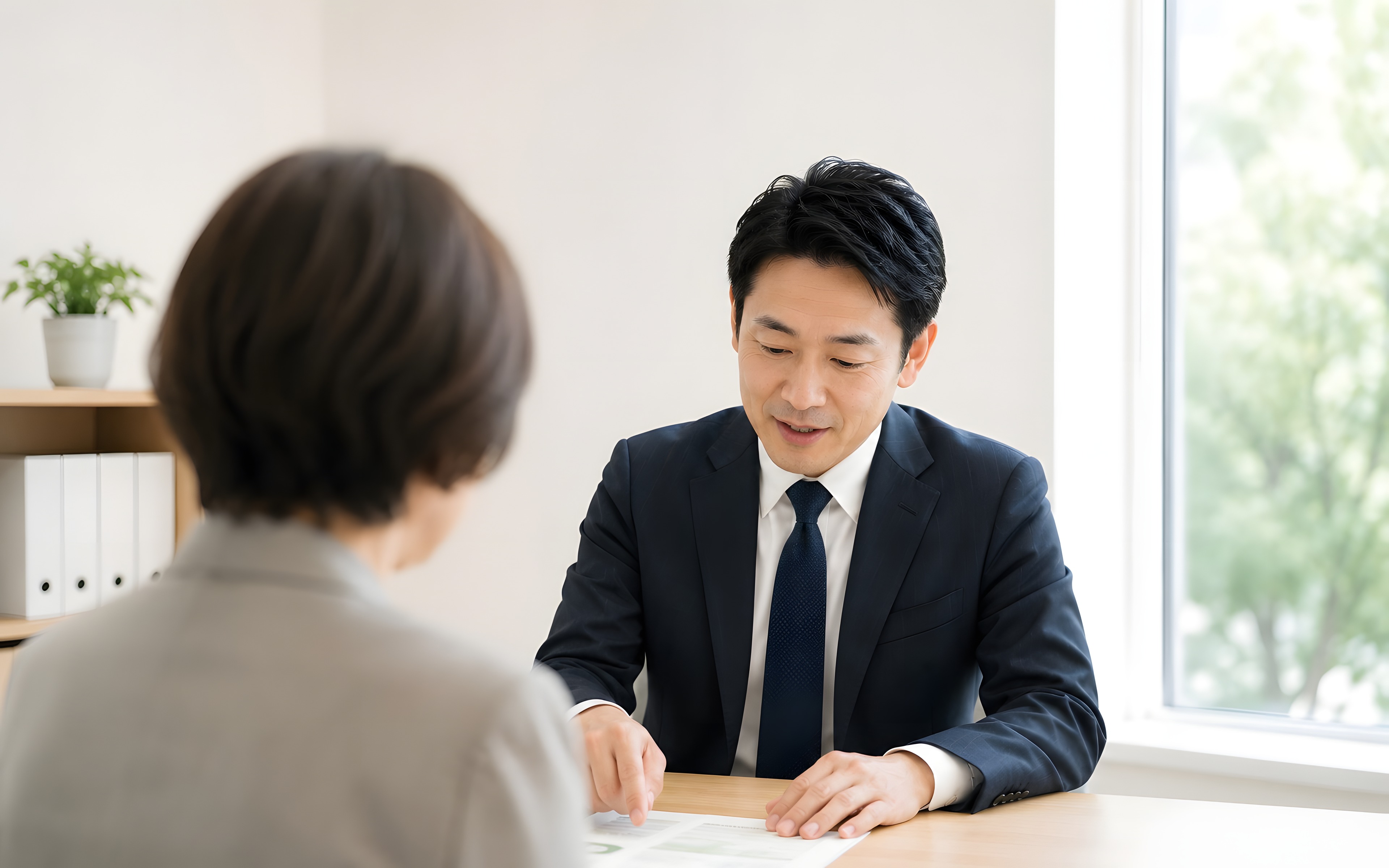事務所⁠で⁠の相談⁠の様子